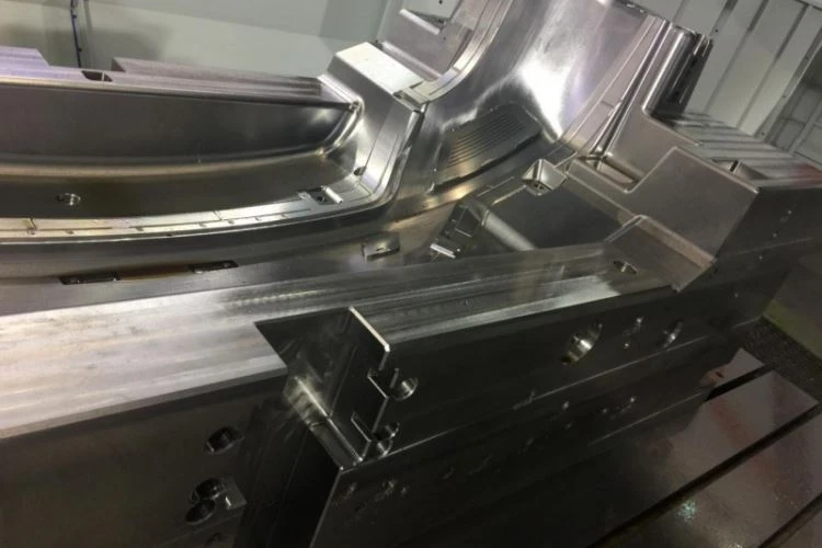 car mold by CNC  gantry machine 